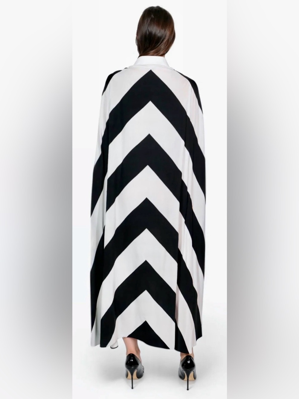 VALENTINO CHEVRON SILK CAPE  DRESS IN BLACK AND WHITE - Picture 2 of 15